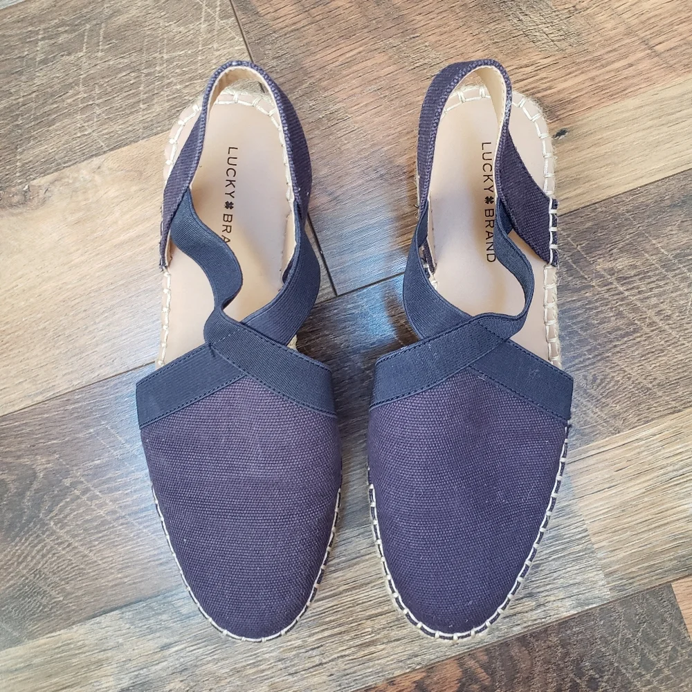 Lucky Brand Rifka Blue Canvas Closed Toe Espadrille Sandal, Size 7